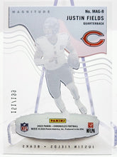 تحميل الصورة إلى عارض المعرض، 2022 Panini Chronicles Football Justin Fields Rc Mag-8 Magnitude 151/199