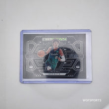 تحميل الصورة إلى عارض المعرض، 2021-22 Panini Obsidian LAMELO BALL #2 Pitch Black 69/99 Charlotte Hornets