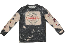 将图片加载到图库查看器,North Pole Brewing Sweater, Christmas Sweatshirt, North Pole Brewing Size M