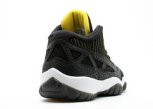 تحميل الصورة إلى عارض المعرض، (2007) حذاء Jordan 11 Low IE Black Zest الجديد مقاس 7.5W / 6 سنوات