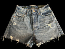 تحميل الصورة إلى عارض المعرض، Wild Fable- High Rise Rolled Shorts