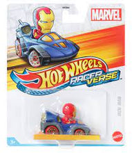 تحميل الصورة إلى عارض المعرض، سيارة Hot Wheels RacerVerse Die-Cast مع Iron Man