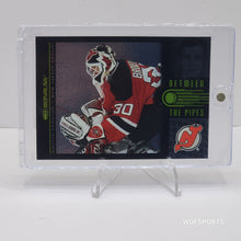 将图片加载到图库查看器,1997-98 Donruss MARTIN BRODEUR Between the Pipes SP #/3500
