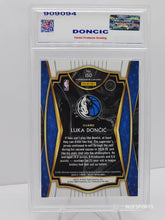 تحميل الصورة إلى عارض المعرض، 2020 Panini Select Luka Doncic Blue #150 Parish 9 MINT Dallas Mavericks