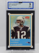 تحميل الصورة إلى عارض المعرض، 2004 Fleer Tradition Blue Tom Brady #51 New England Patriots ISA 9 Mint