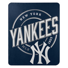 将图片加载到图库查看器,New York Yankees Campaign Fleece Blanket - walk-of-famesports