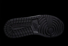 Load image into Gallery viewer, Jordan 1 Retro Barons - Opening Day Size 5.5Y / 7W New