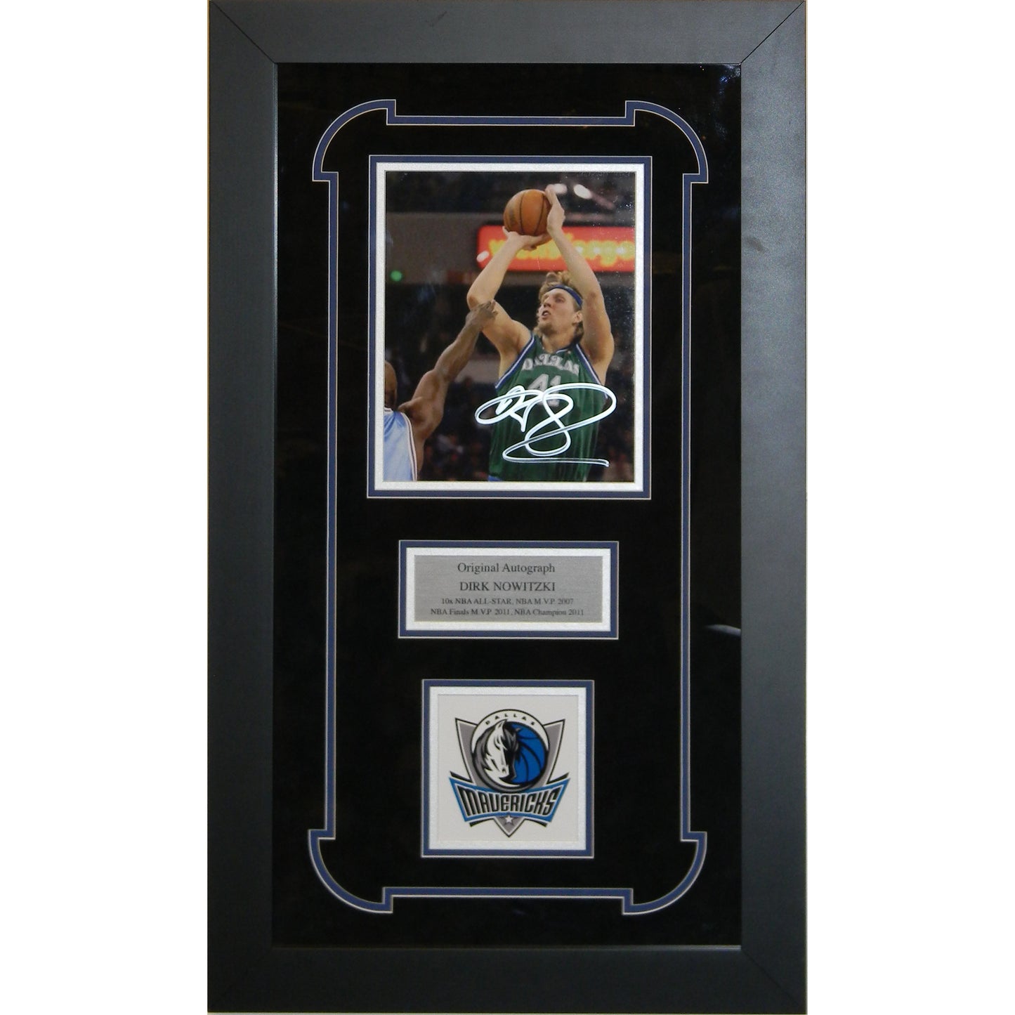 Dirk Nowitzki Signed Autographed 8x10 Framed
