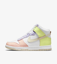 تحميل الصورة إلى عارض المعرض، حذاء Nike Dunk High Cashmere - جديد تمامًا - مقاس 6.5W / 5M