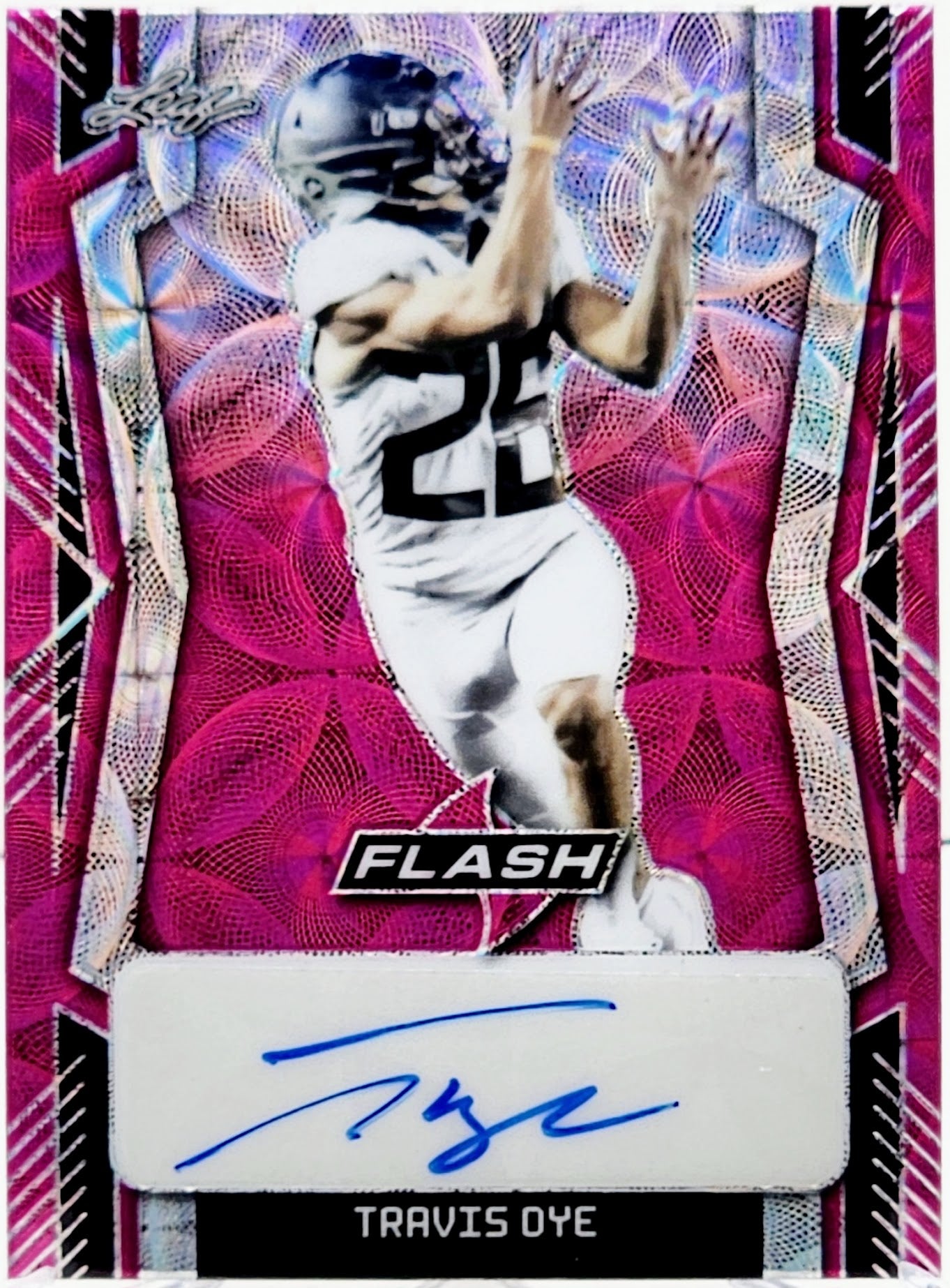 2022 Leaf Flash Travis Dye Pink AUTO Rookie 8/10 #BA-TD1 OREGON DUCKS - walk-of-famesports