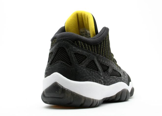 (2007) Jordan 11 Low IE Black Zest  New Size 7.5W / 6Y