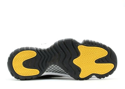(2007) Jordan 11 Low IE Black Zest  New Size 7.5W / 6Y