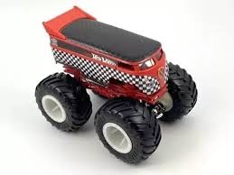 2023 Hot Wheels Monster Trucks DragBus Freestyle Wreckers 1:64 Diecast Vehicle