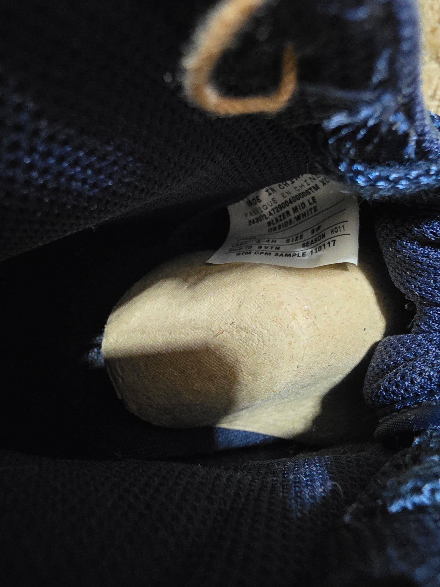 SAMPLE BLAZER MID LE OBSIDIAN WHITEW Size 9M / 10.5W New