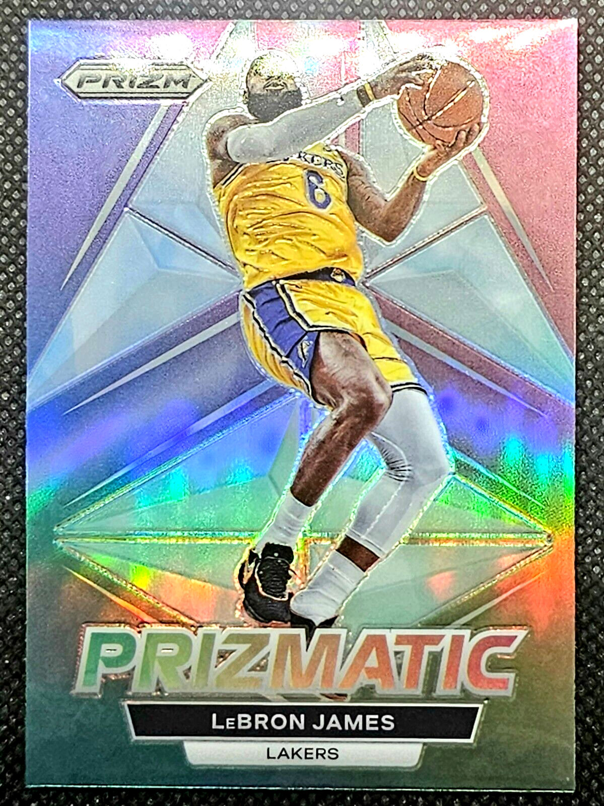 2022-23 Prizm Prizmatic Prizms Silver 9 Lebron James LA Lakers