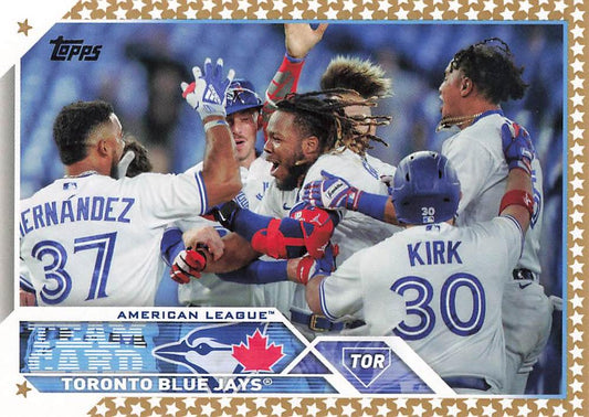 2023 Topps Gold Star Toronto Blue Jays Team Card #84 Toronto Blue Jays