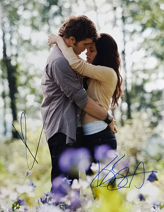 Robert Pattinson & Kristen Stewart Signed Autographed 11x14 in Twlight Series