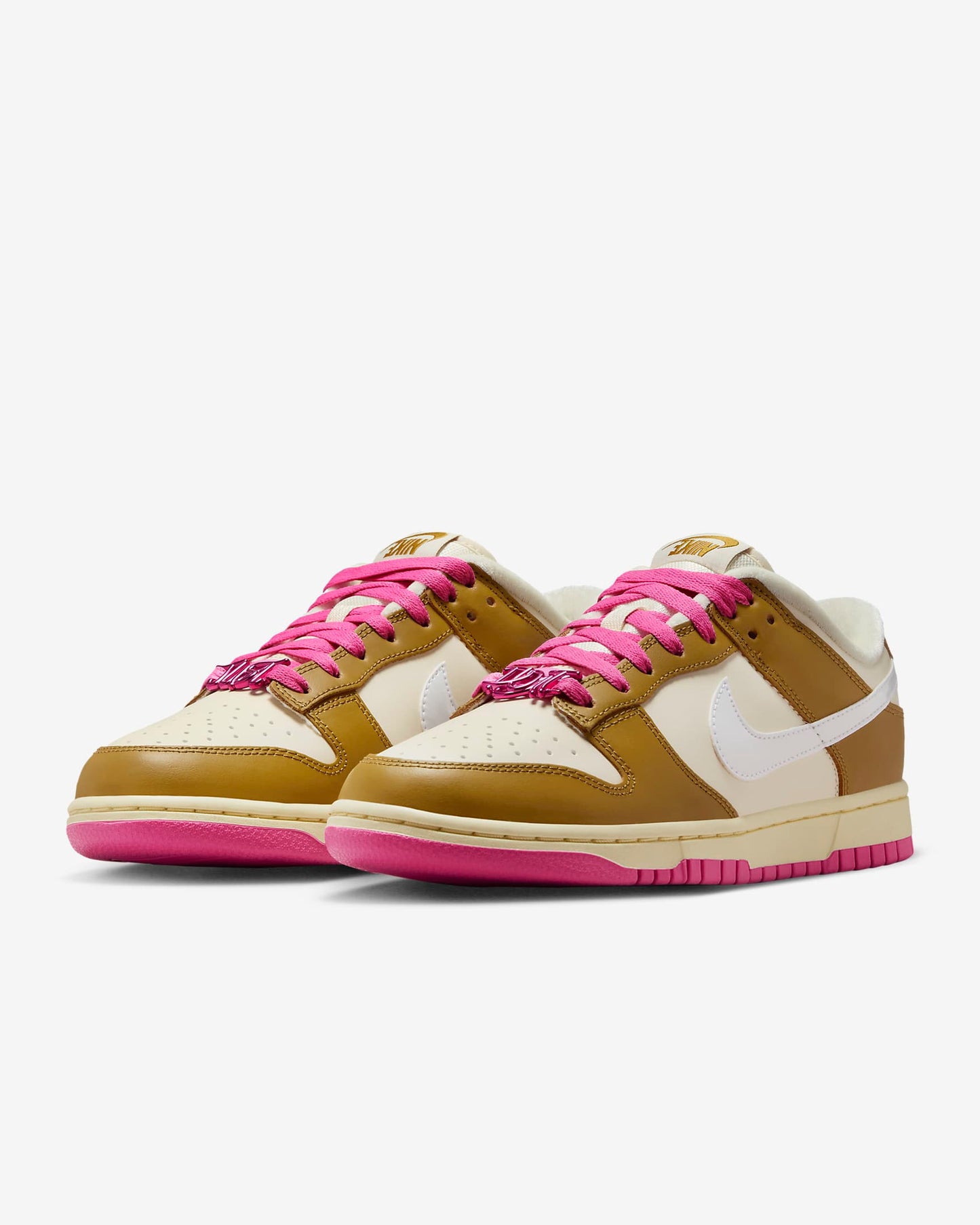 Nike Womens  Dunk Low SE Bronze Pink New Size: 11.5W / 10M